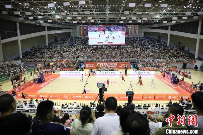 株洲城精彩对决：厂BA明星队以88：76力克华侨大