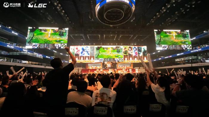 传奇杯决赛BL战队夺冠 电竞选手个人IP崛起