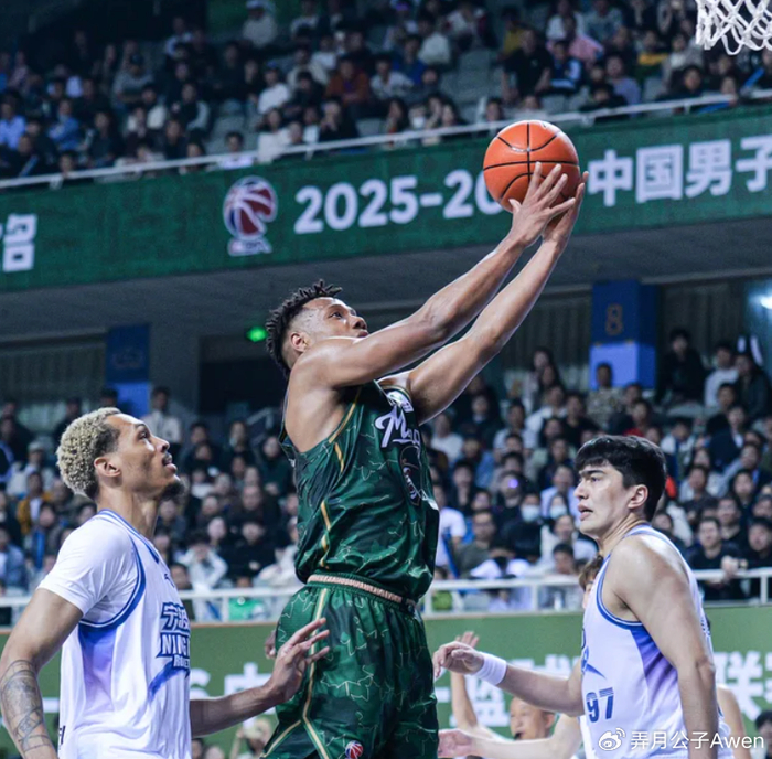 祝铭震状态低迷引球迷质疑 拉胯表现或成同曦失