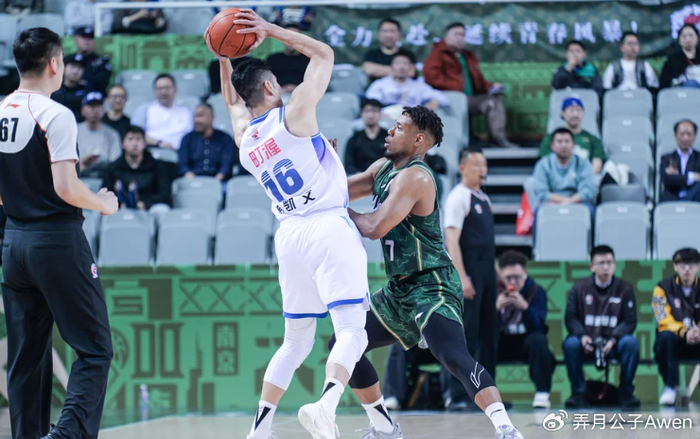 祝铭震状态低迷引球迷质疑 拉胯表现或成同曦失