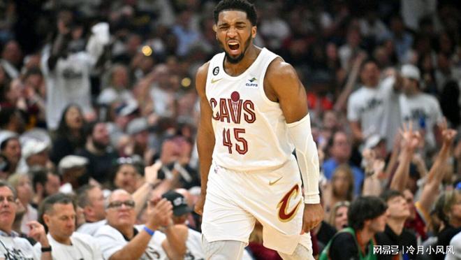 贝弗利力挺哈登优于韦德引热议 米切尔伤情无碍