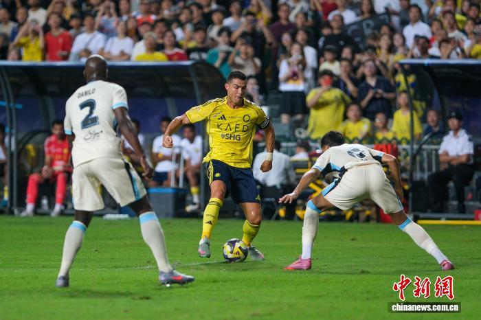 香港大球场举行的沙特超级杯半决赛首场：利雅